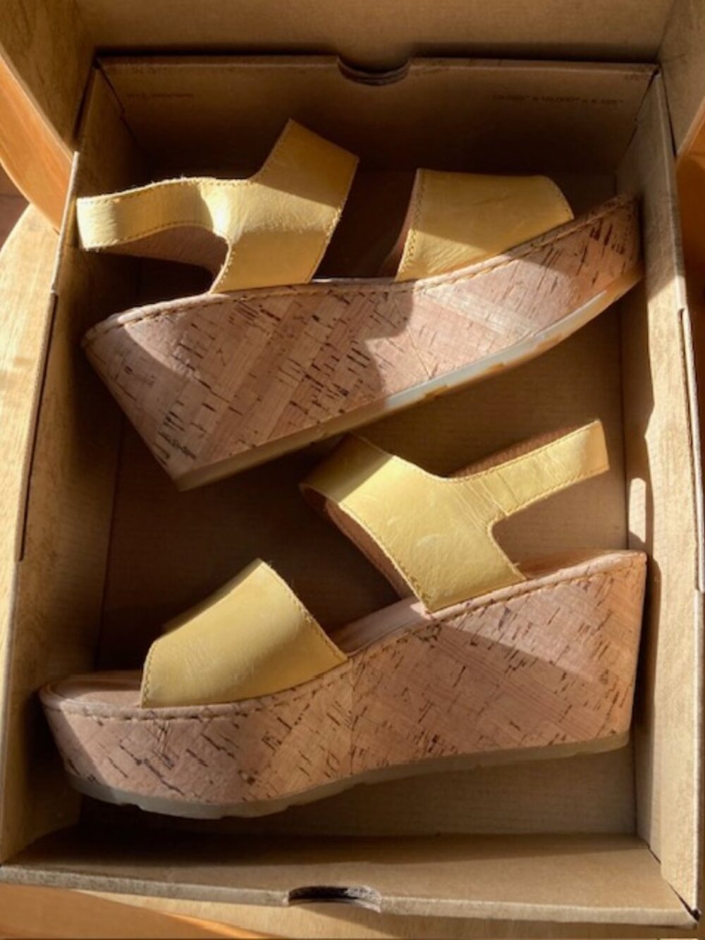 Born MAE Wedge Platform Cork Sandals Sunflower Yellow Sz 9 w/Box 40.5 hook/loop